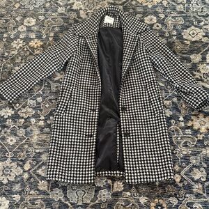 Abercrombie & Fitch Black and White Trench Coat